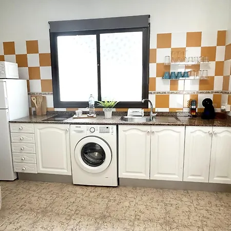 Mahostly Comillas Pg