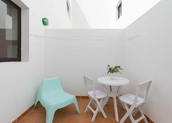 Mahostly Comillas Pg דירה *